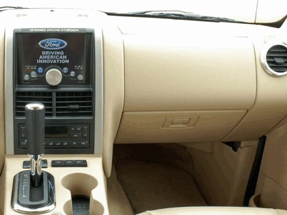 2006 Ford Explorer Limited hydrogen fuel cell 6