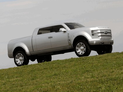 2006 Ford F-250 Super Chief concept 30