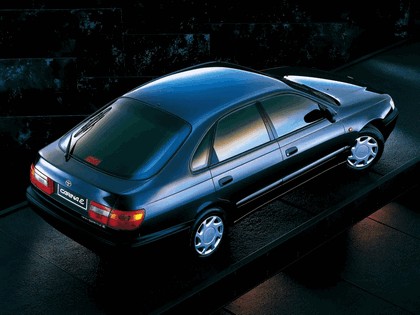 1992 Toyota Carina E ( ST190 ) liftback 3