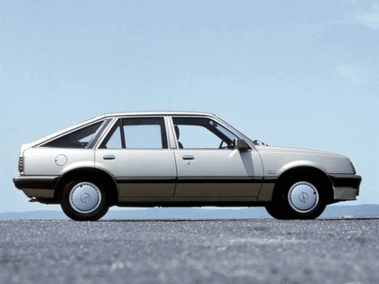 1984 Opel Ascona ( C2 ) CC 5-door 4