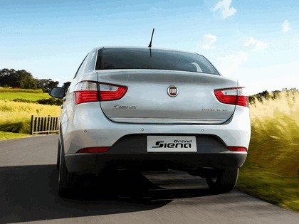 2012 Fiat Grand Siena Essence 14