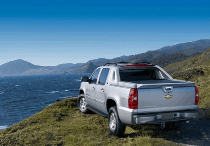 2013 Chevrolet Avalanche Black Diamond 2