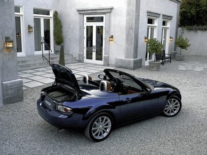 2006 Mazda MX-5 roadster coupé 6