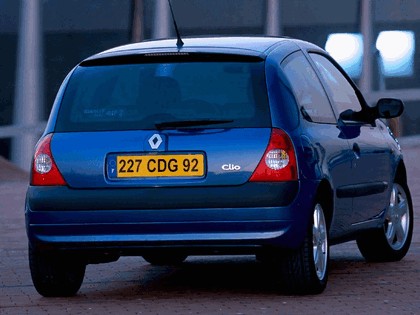 2001 Renault Clio 3-door 3