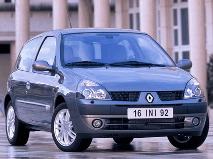 2001 Renault Clio 3-door 4