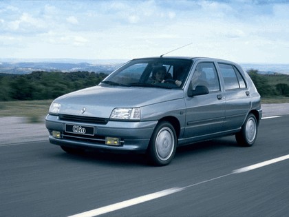 1990 Renault Clio 5-door 1