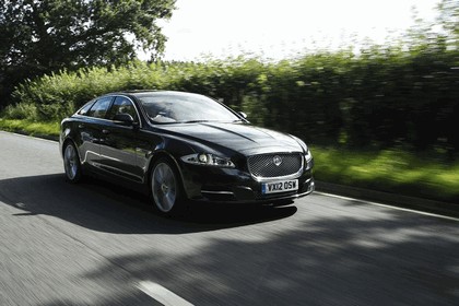 2012 Jaguar XJ - UK version 9