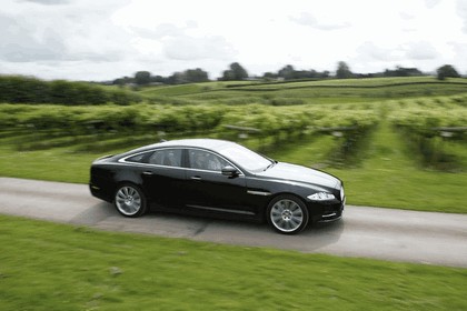 2012 Jaguar XJ - UK version 59