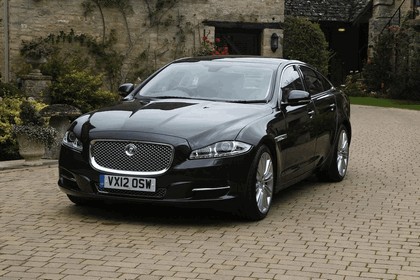 2012 Jaguar XJ - UK version 71