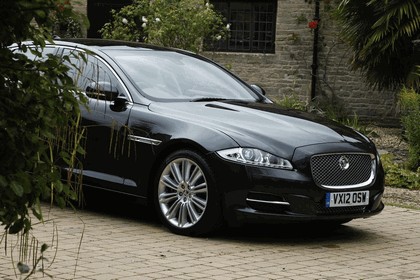 2012 Jaguar XJ - UK version 73