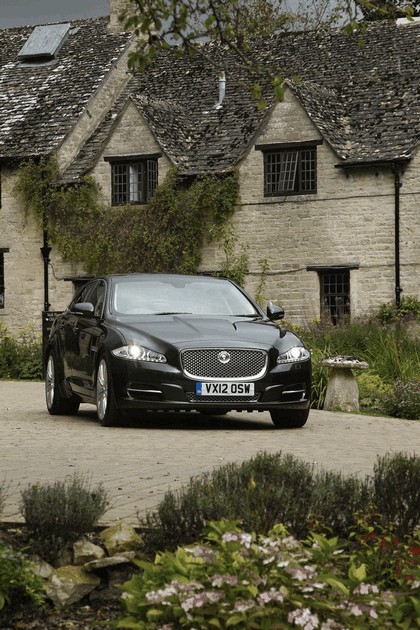 2012 Jaguar XJ - UK version 79