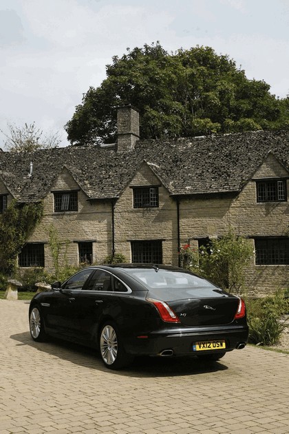 2012 Jaguar XJ - UK version 86