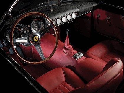 1957 Ferrari 250 GT LWB California spider 24