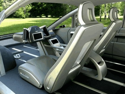 2004 General Motors Hy-Wire concept 10