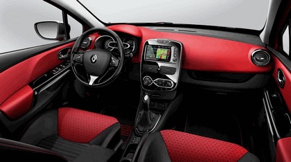 2012 Renault Clio Estate 23