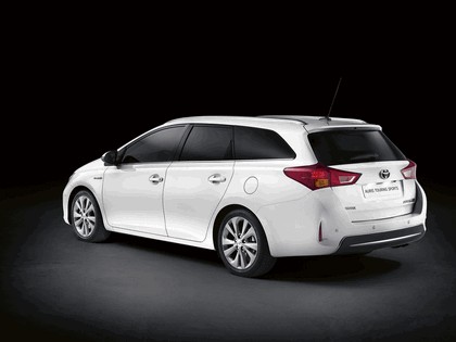 2012 Toyota Auris Touring Sports 3