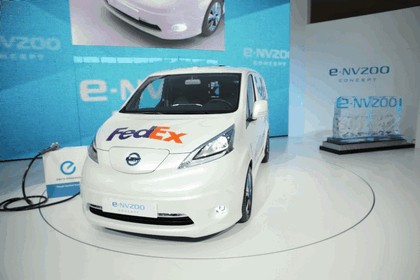 2012 Nissan e-NV200 Van concept 18