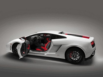 2012 Lamborghini Gallardo LP560-4 Bianco Rosso 3