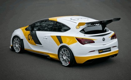 2013 Opel Astra OPC Cup 13