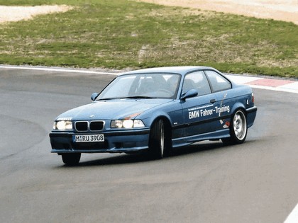 1992 BMW M3 ( E36 ) coupé 4