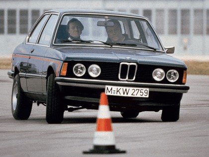 1975 BMW 320i ( E21 ) coupé 4