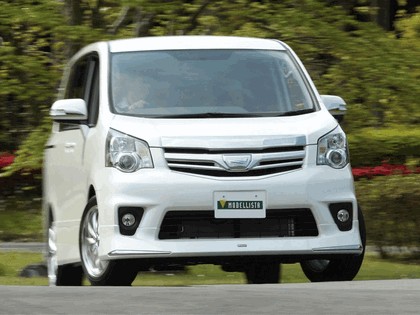 2010 Toyota Noah by Modellista 3