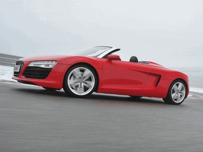 2013 Audi R8 spyder - UK version 3