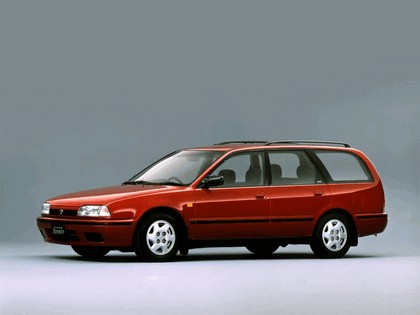 1990 Nissan Avenir ( W10 ) 1