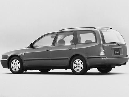 1990 Nissan Avenir ( W10 ) 3