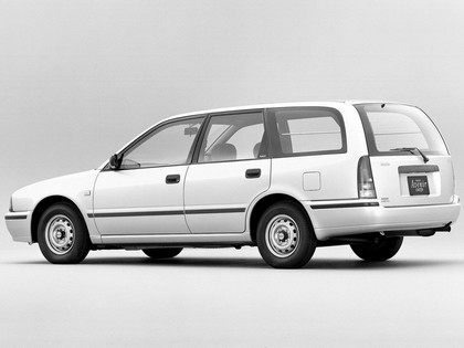 1990 Nissan Avenir ( W10 ) Cargo 2