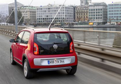 2013 Volkswagen Cross Up 10