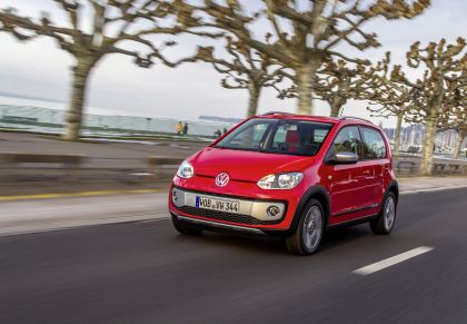 2013 Volkswagen Cross Up 13