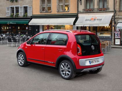 2013 Volkswagen Cross Up 17