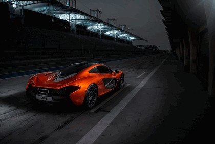 2013 McLaren P1 9