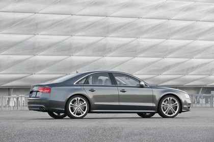 2013 Audi S8 4.0 TFSI - USA version 6