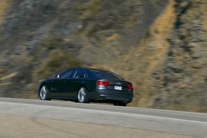 2013 Audi S8 4.0 TFSI - USA version 23