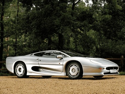 1989 Jaguar XJ220 23