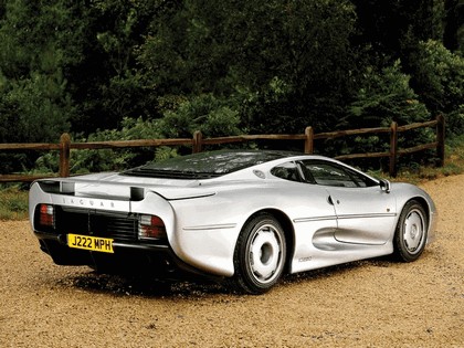 1989 Jaguar XJ220 26