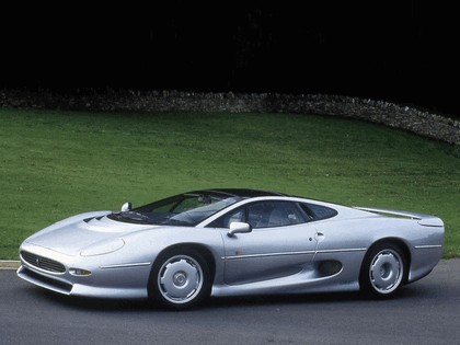 1989 Jaguar XJ220 33