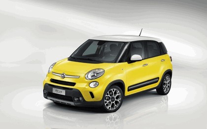 2013 Fiat 500L Trekking 1