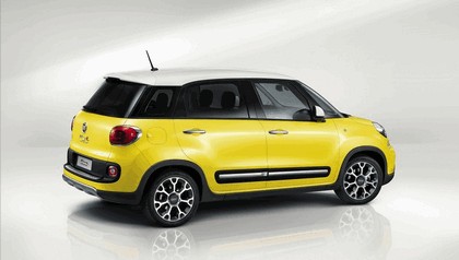 2013 Fiat 500L Trekking 3