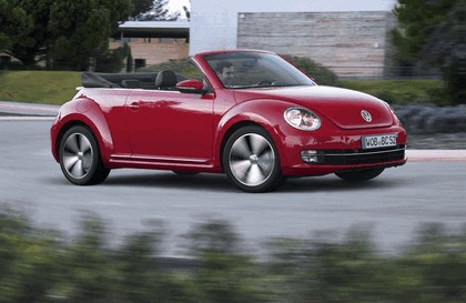 2013 Volkswagen Beetle cabriolet 3