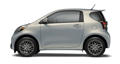 2013 Scion iQ 10 series 2