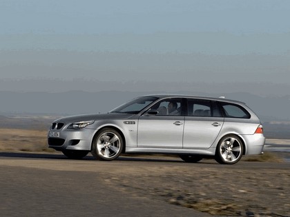 2007 BMW M5 touring 13