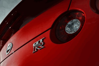 2013 Nissan GT-R ( R35 ) - European version 19