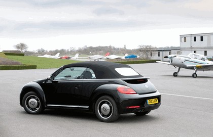 2013 Volkswagen Beetle cabriolet 50s edition - UK version 4