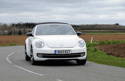 2013 Volkswagen Beetle cabriolet 60s white edition - UK version 12