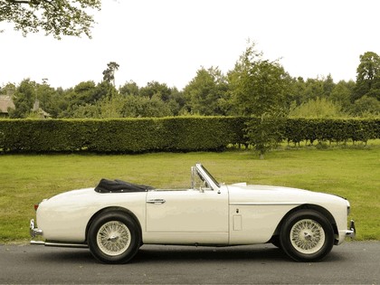 1955 Aston Martin DB2-4 drophead coupé 3