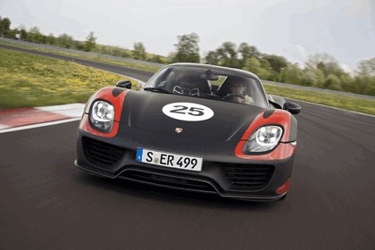 2013 Porsche 918 Spyder prototype 2