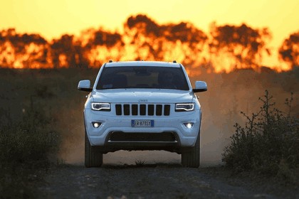 2013 Jeep Grand Cherokee Overland - Europe version 8